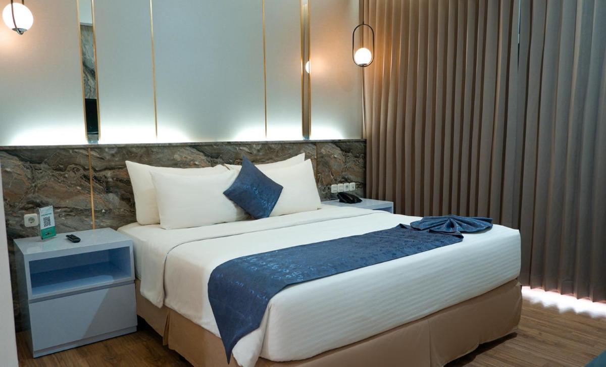 Hotel Ayola Sunrise Mojokerto Extérieur photo