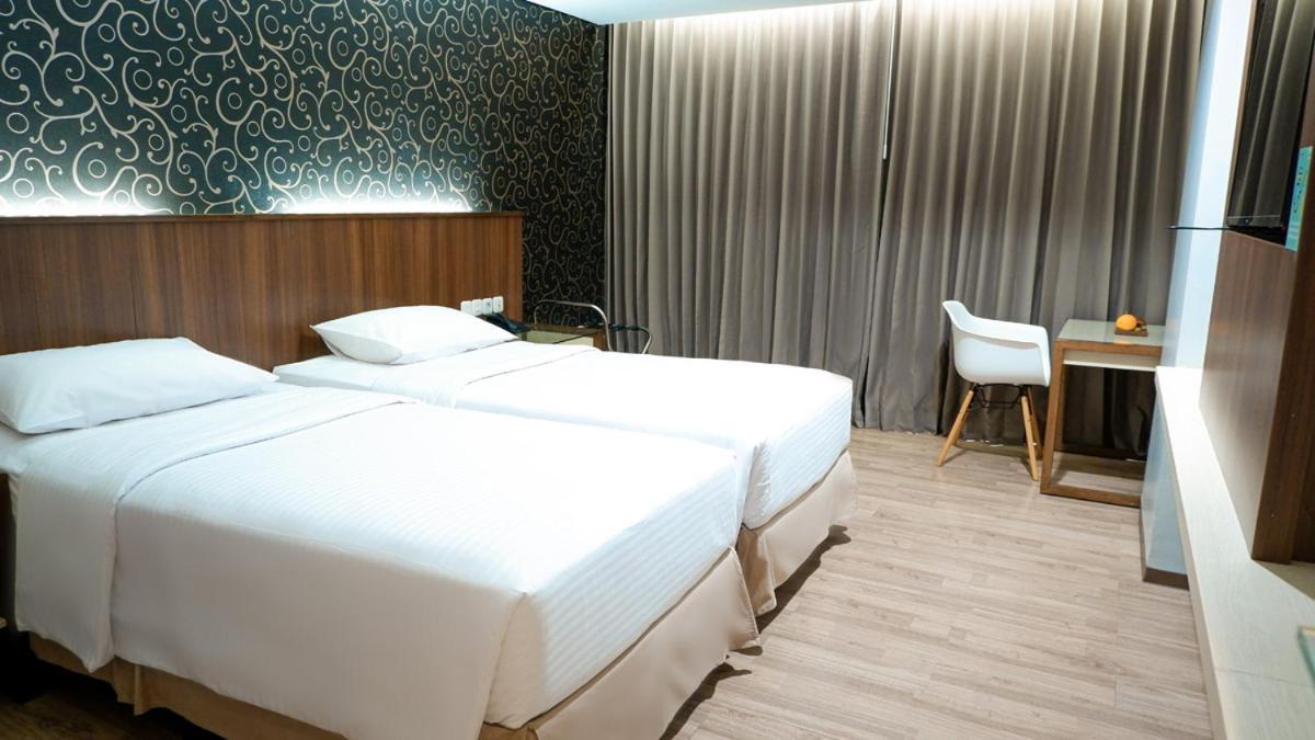 Hotel Ayola Sunrise Mojokerto Extérieur photo