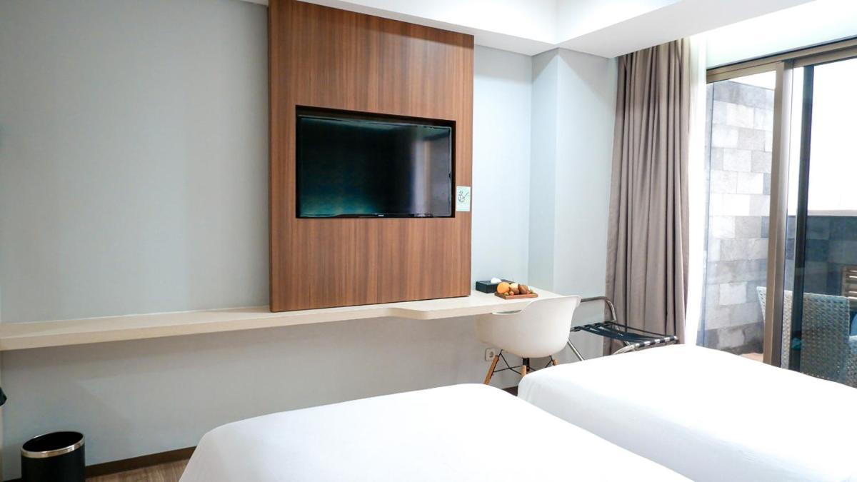 Hotel Ayola Sunrise Mojokerto Extérieur photo
