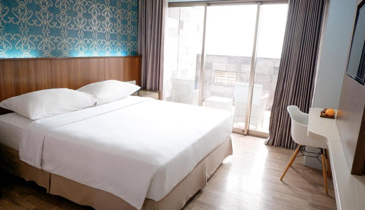 Hotel Ayola Sunrise Mojokerto Extérieur photo