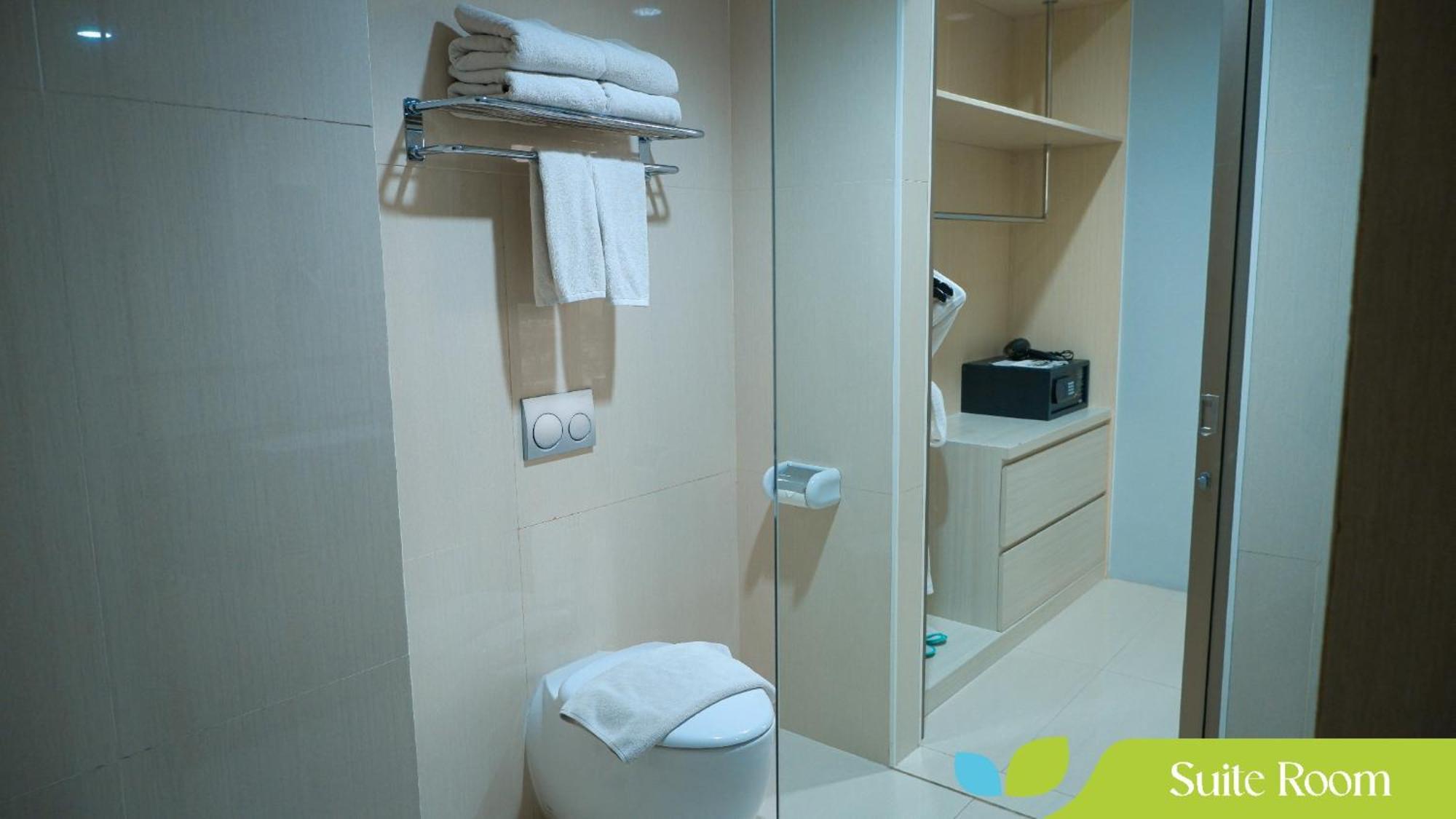 Hotel Ayola Sunrise Mojokerto Extérieur photo