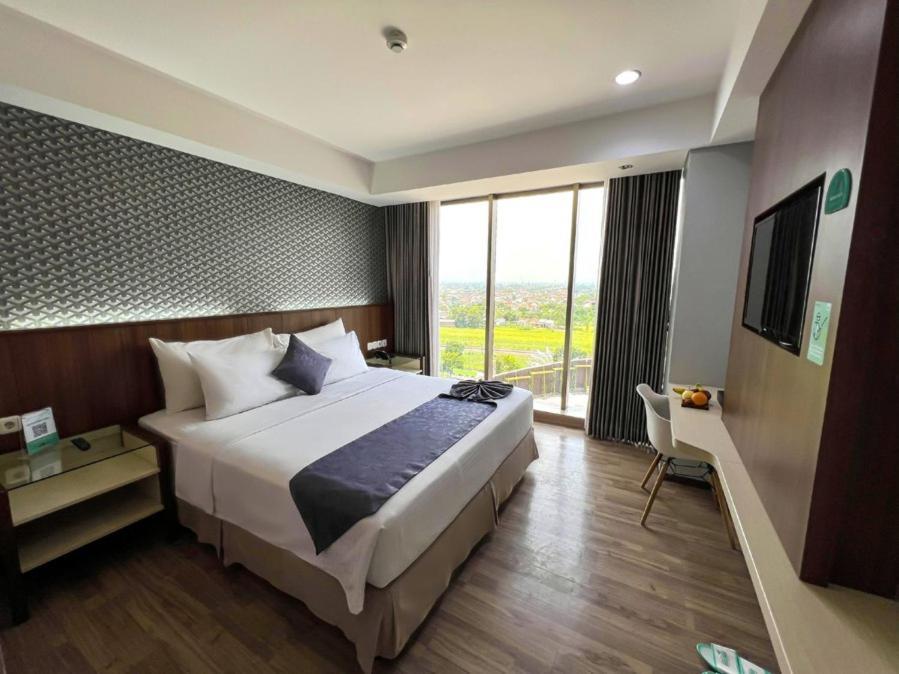 Hotel Ayola Sunrise Mojokerto Extérieur photo