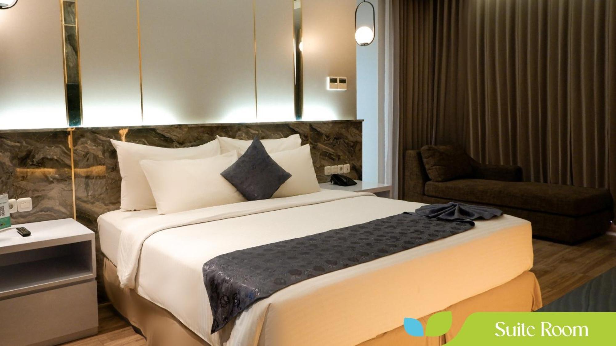 Hotel Ayola Sunrise Mojokerto Extérieur photo